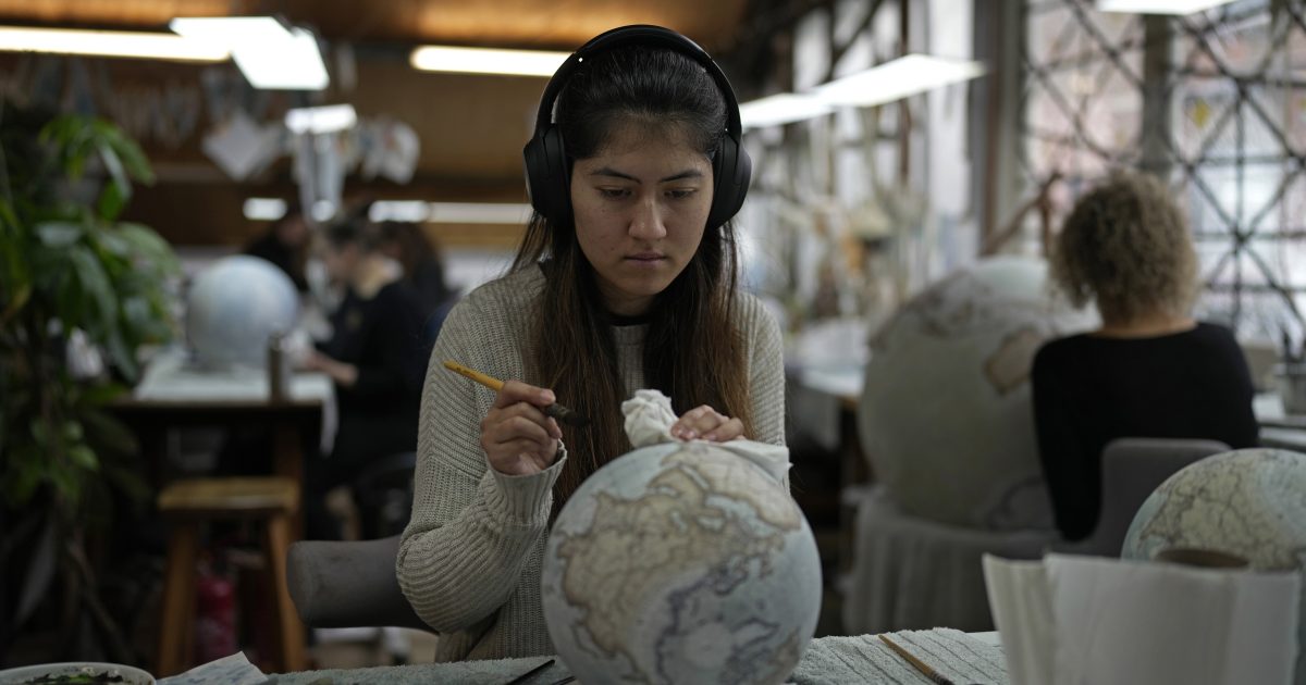 The World at Your Fingertips | God's World News