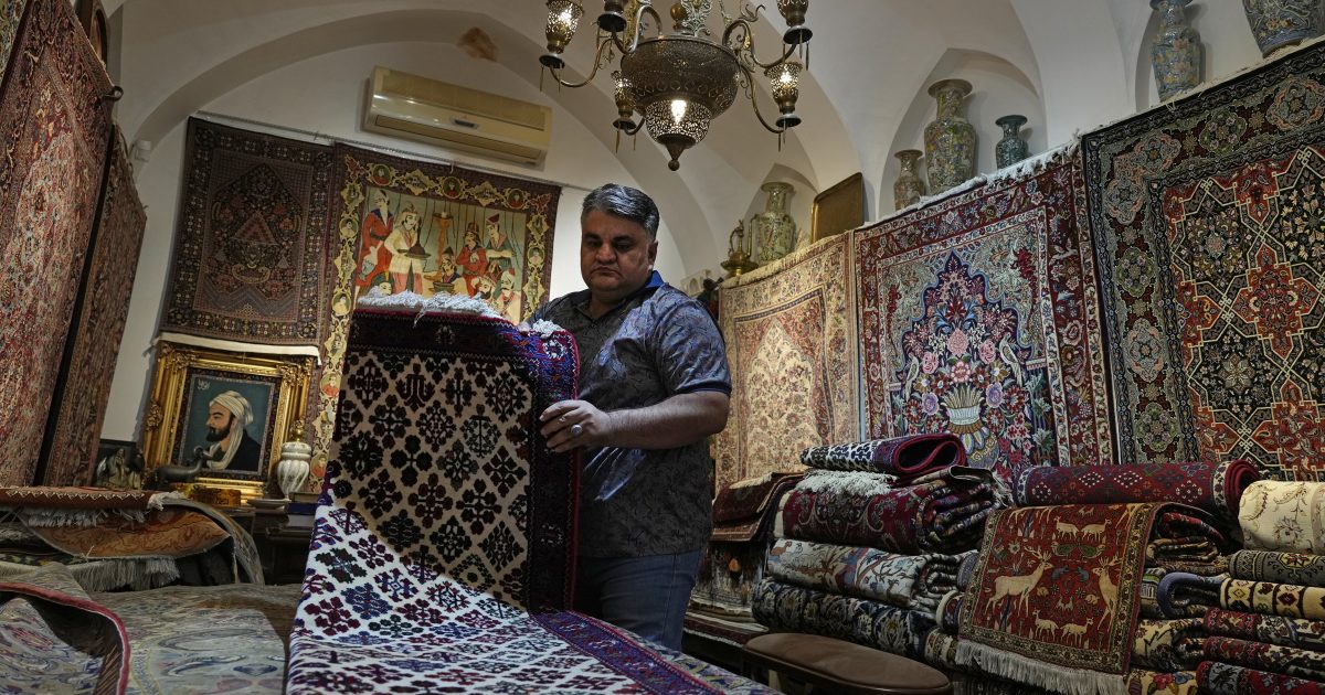 Syrian Rug Salesman Want a Rug? No, Thanks. | God's World News