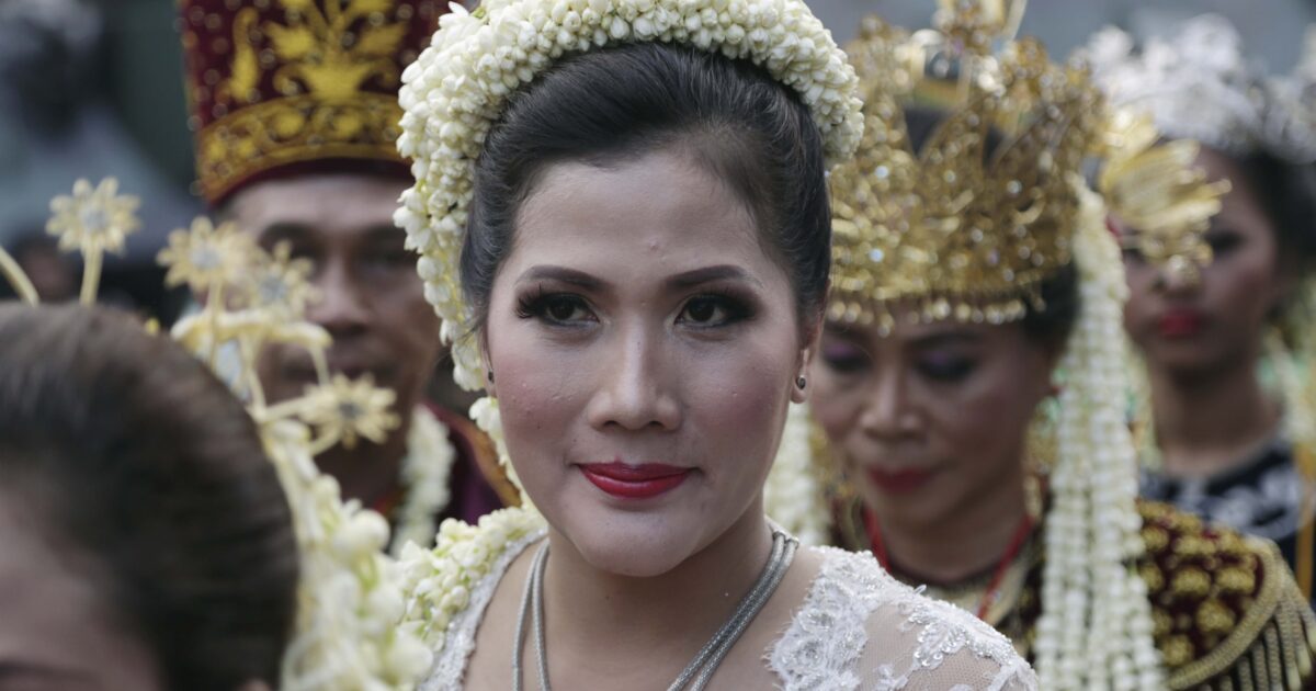 What a wedding god s world news