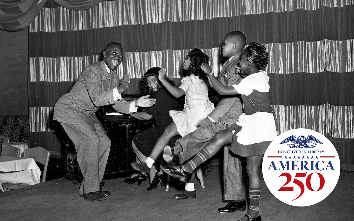 1 Bill Robinson taps AP t with logo