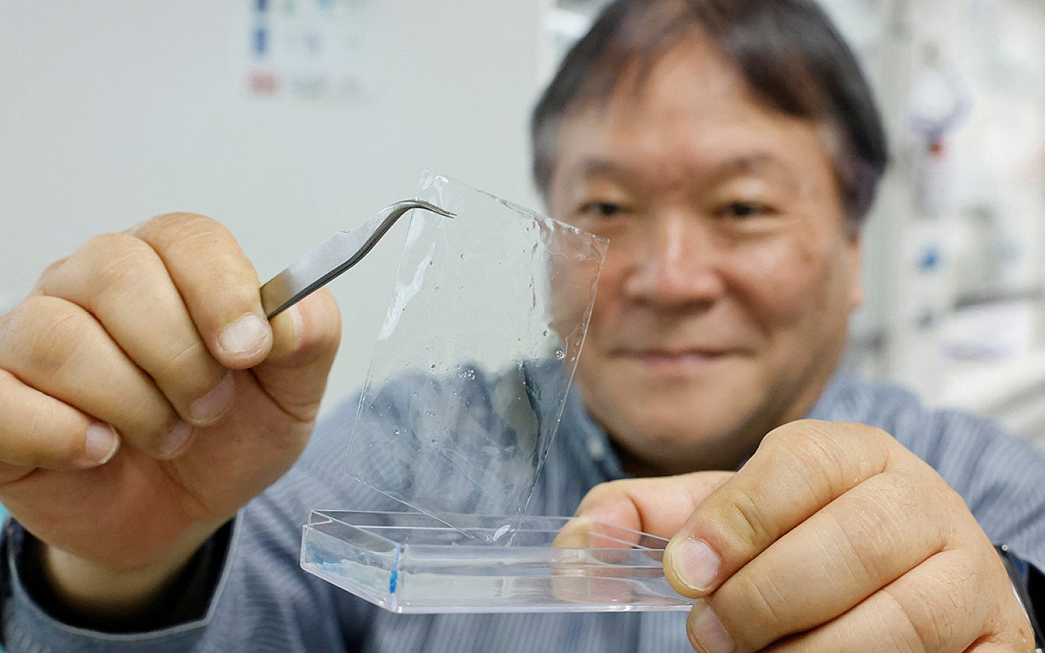 1 dissolving plastic Reuters k