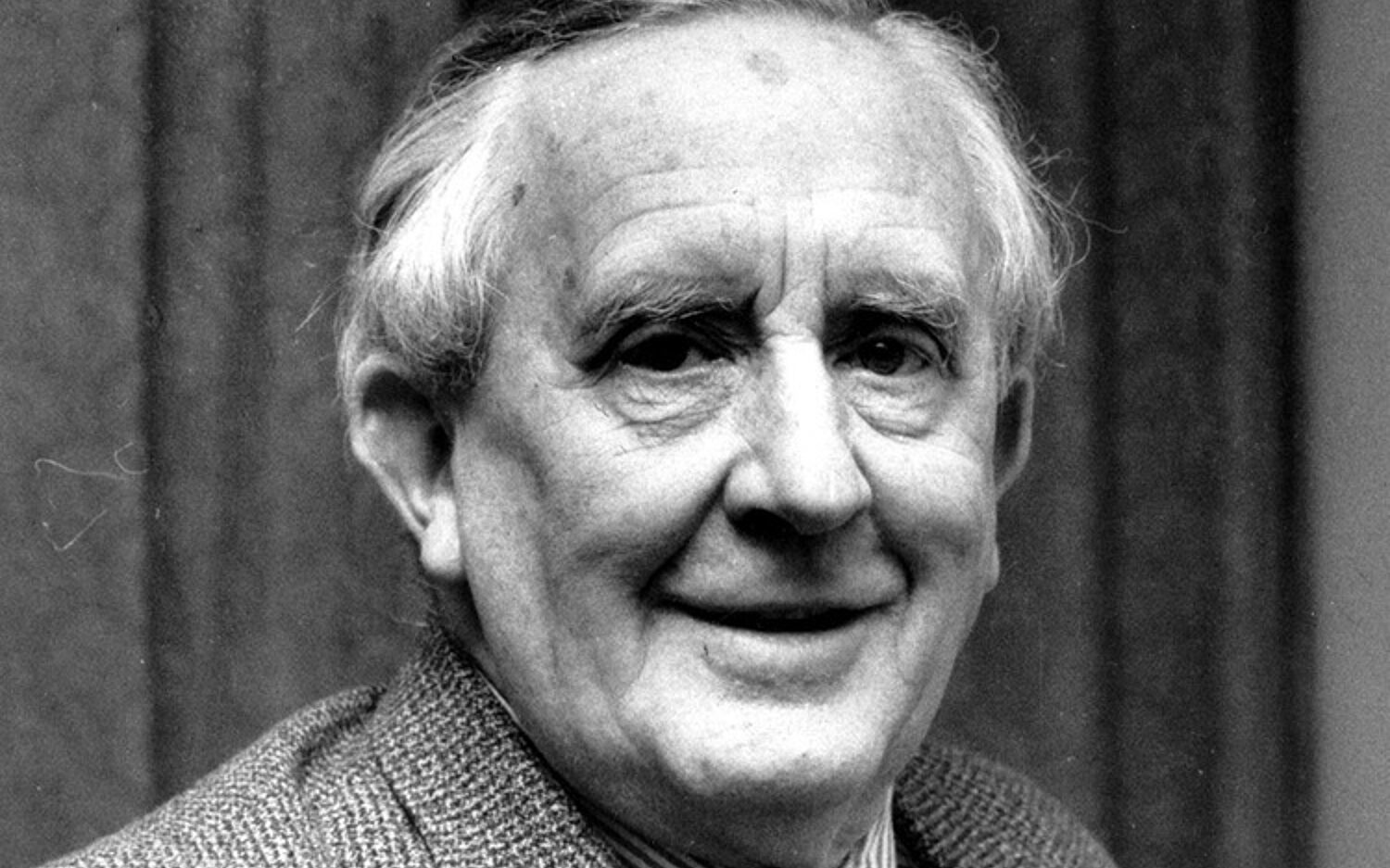 3 Tolkien Language 750x536