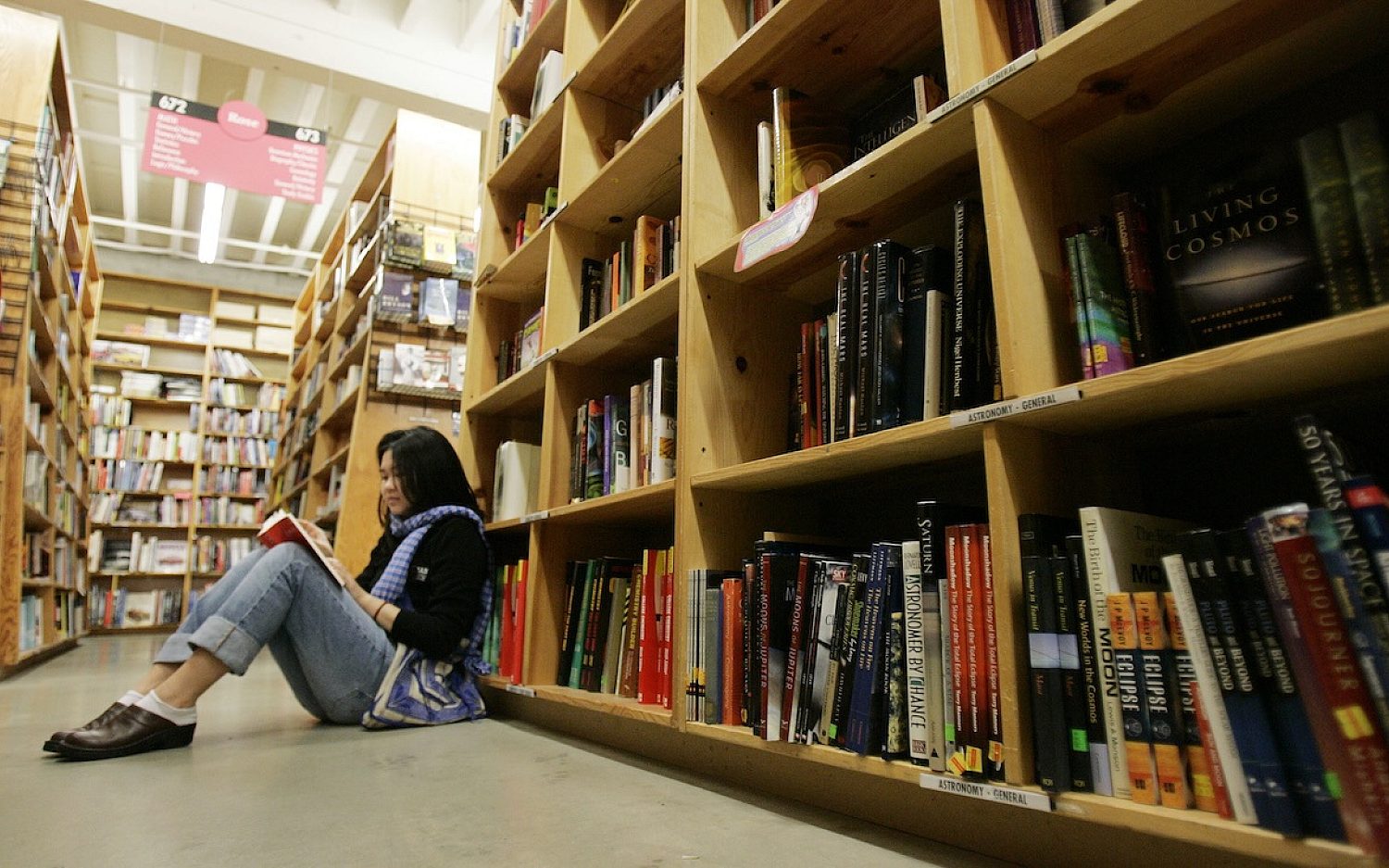 4 Indie bookstores AP