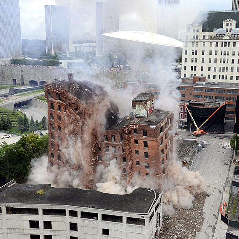1 Building20 Implosion